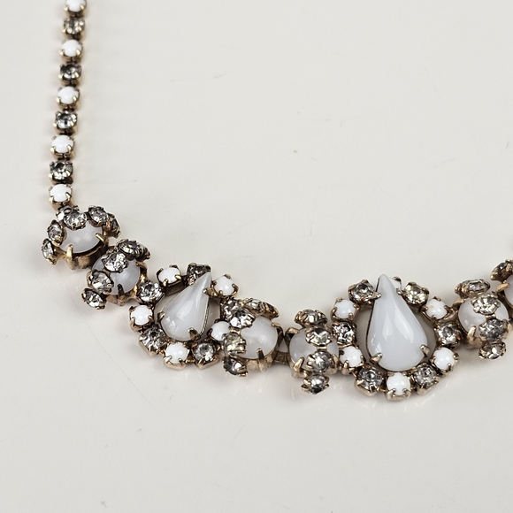 VTG Midcentury Silver Tone Rhinestone Milky Stone 3 D Necklace Costume Jewelry - Picture 5 of 13